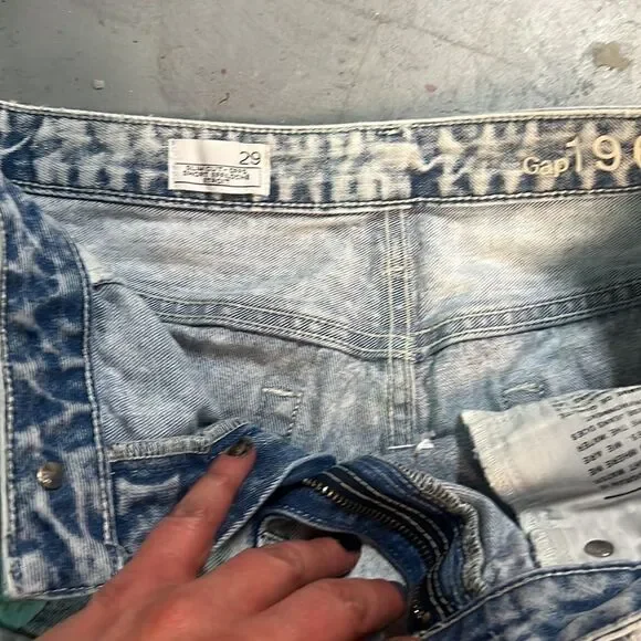 Size 29 Custom Handpainted GAP Patchwork Denim Shorts - Picture 4 of 4